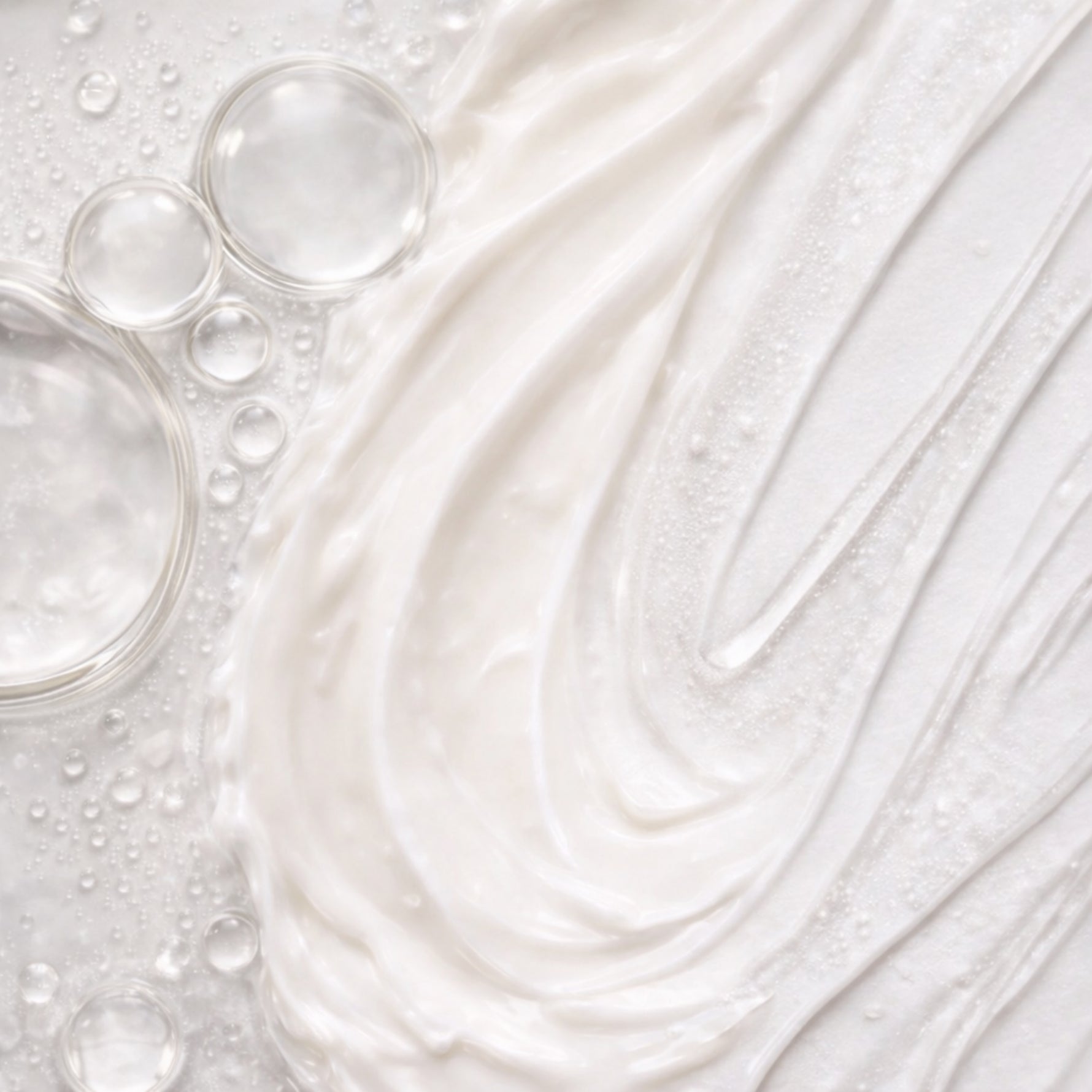 Textuur van de producten uit The Instant Glow Set van Skin for Skin.